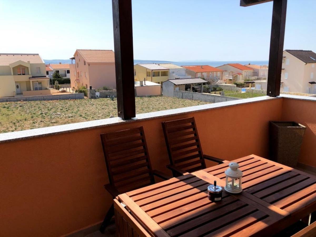Apartman Matej With Pool Povljana Exterior photo