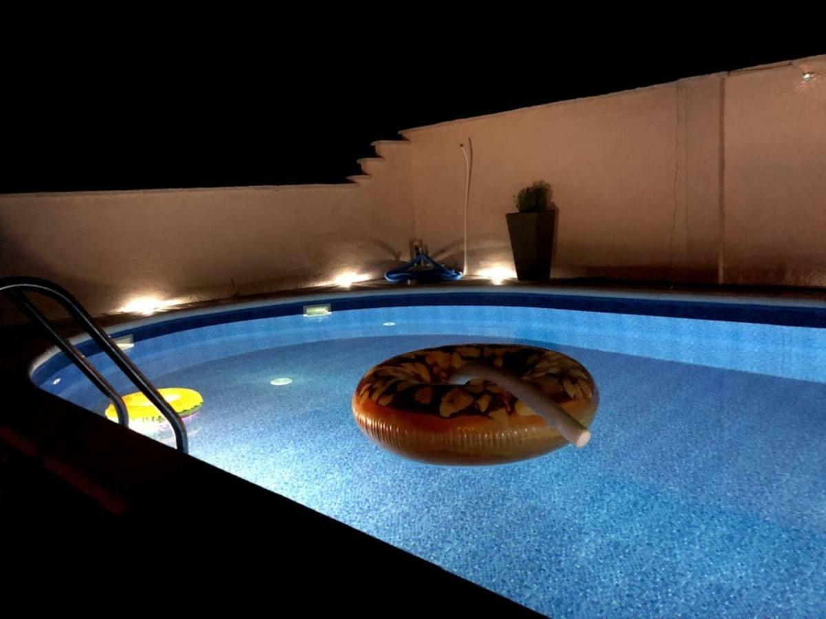 Apartman Matej With Pool Povljana Exterior photo