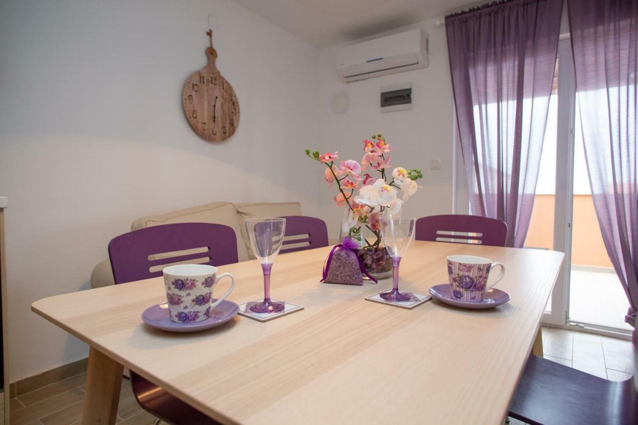 Apartman Matej With Pool Povljana Exterior photo